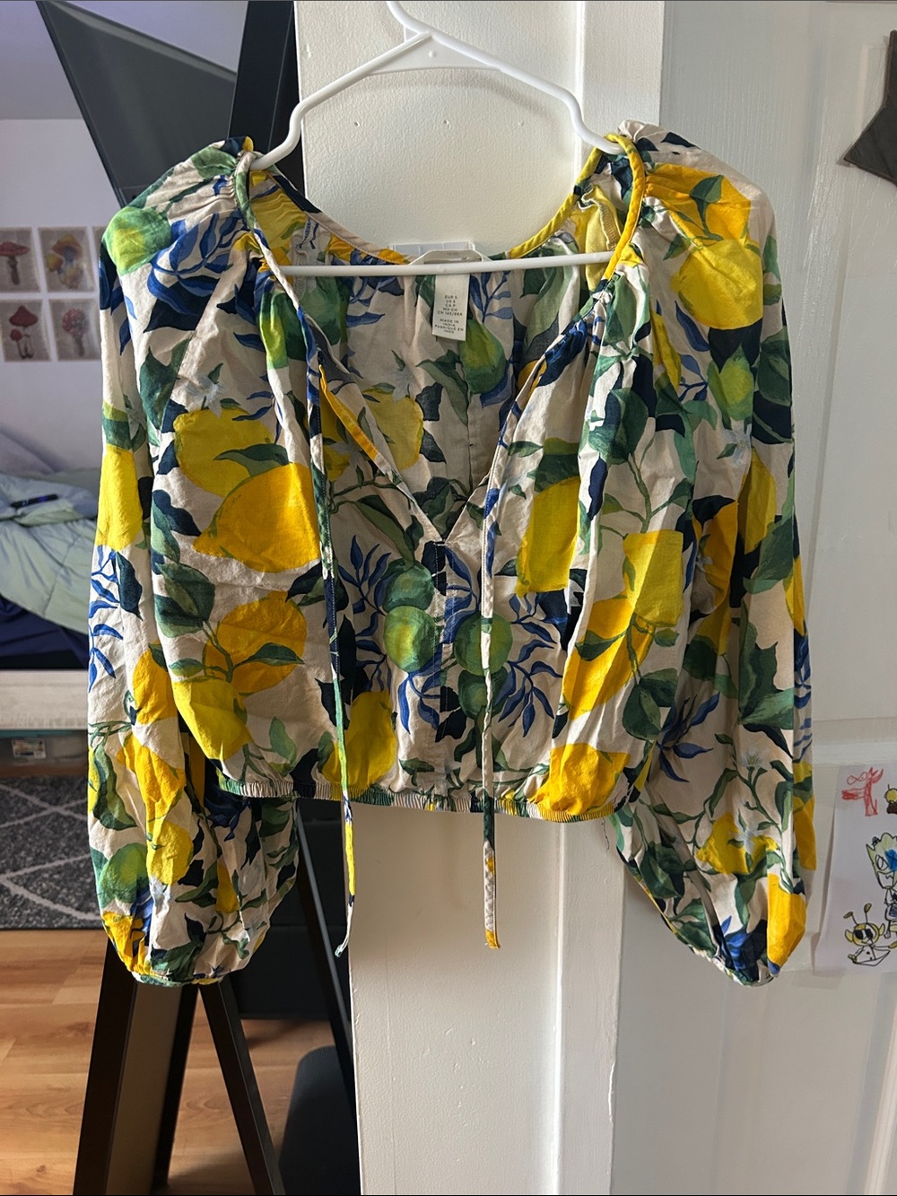 H&M Cropped Blouse